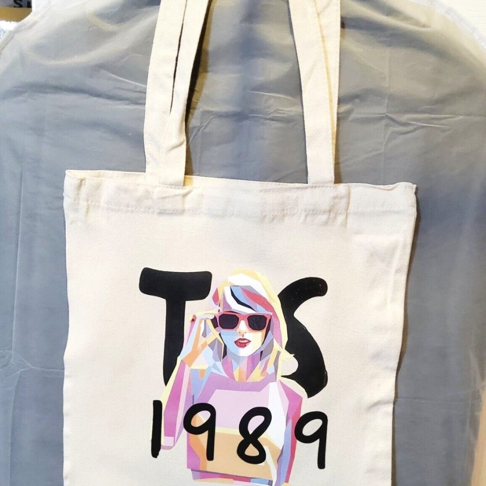 T Swiftie Canvas-Cotton Women Tote Bag 1989 graphics With TS.casual lightweight